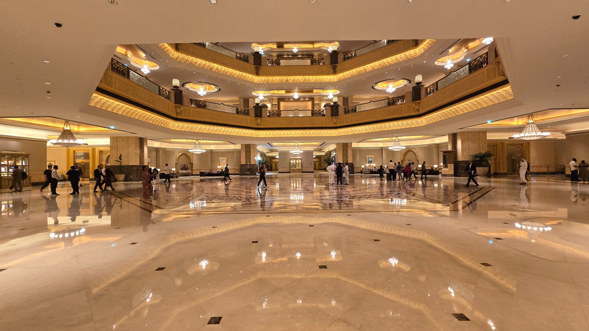 Emirates, Abu Dhabi