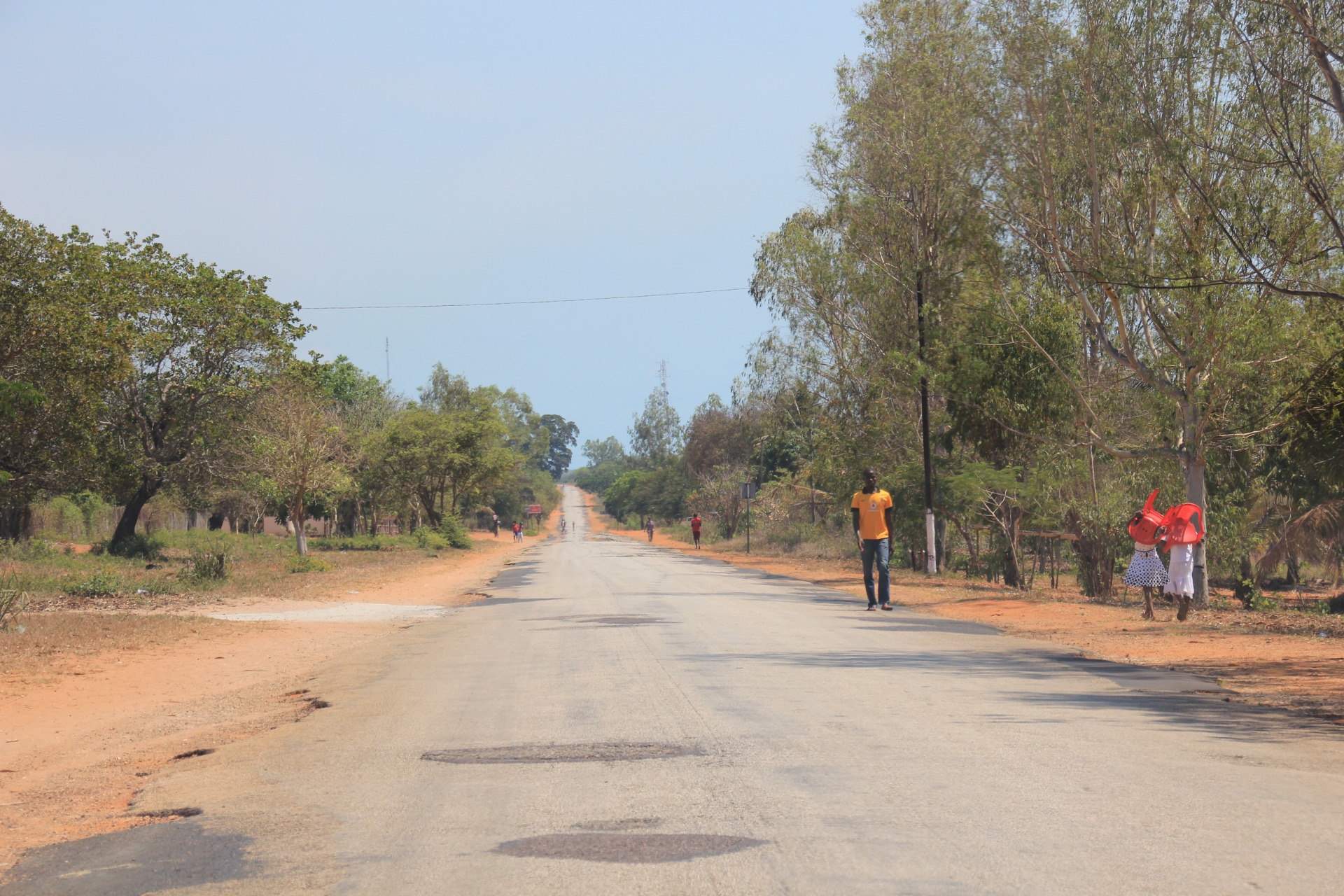 Paisagens ao longo da estrada de Vilanculos à Beira