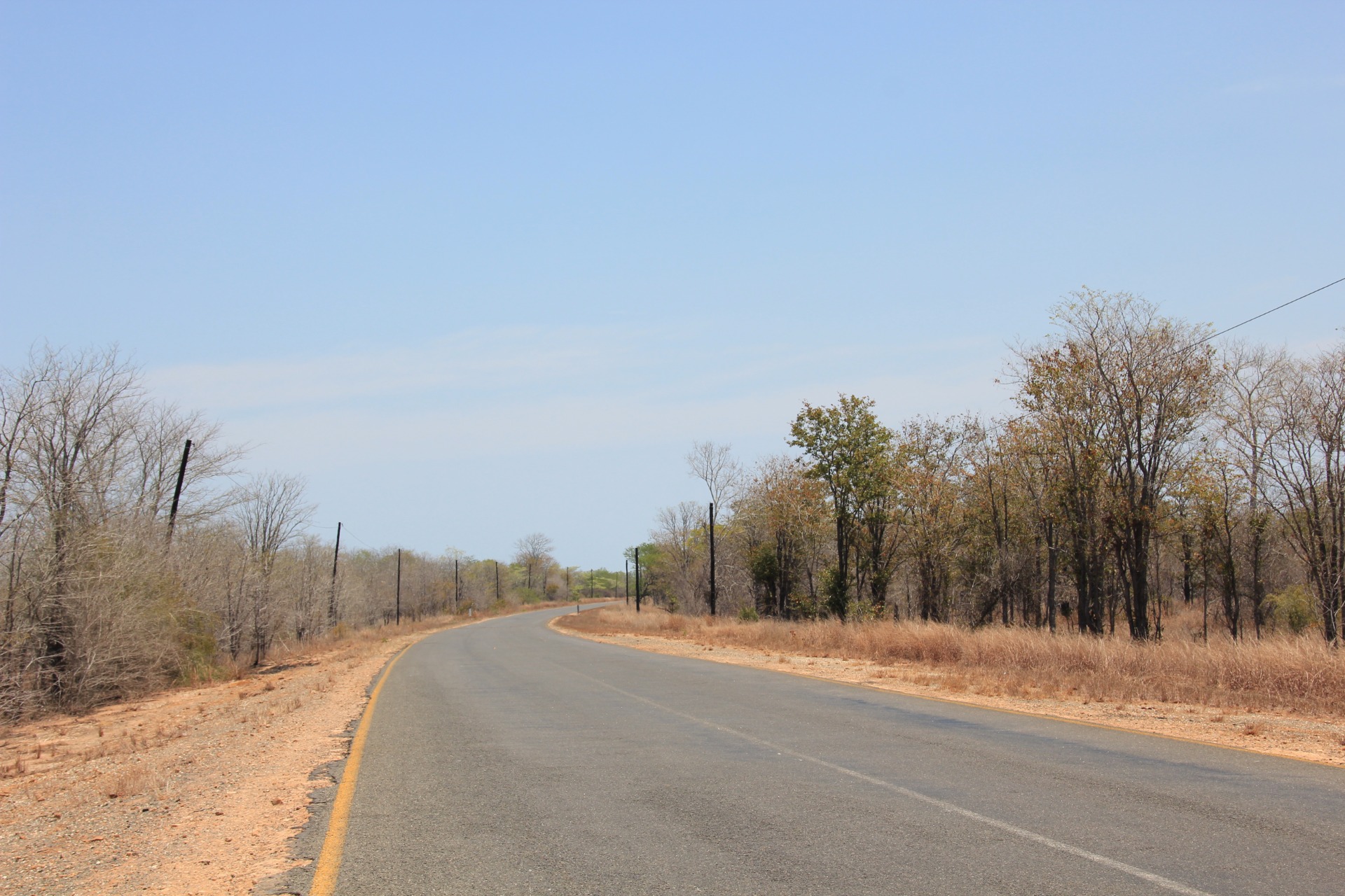 Paisagens ao longo da estrada de Vilanculos à Beira