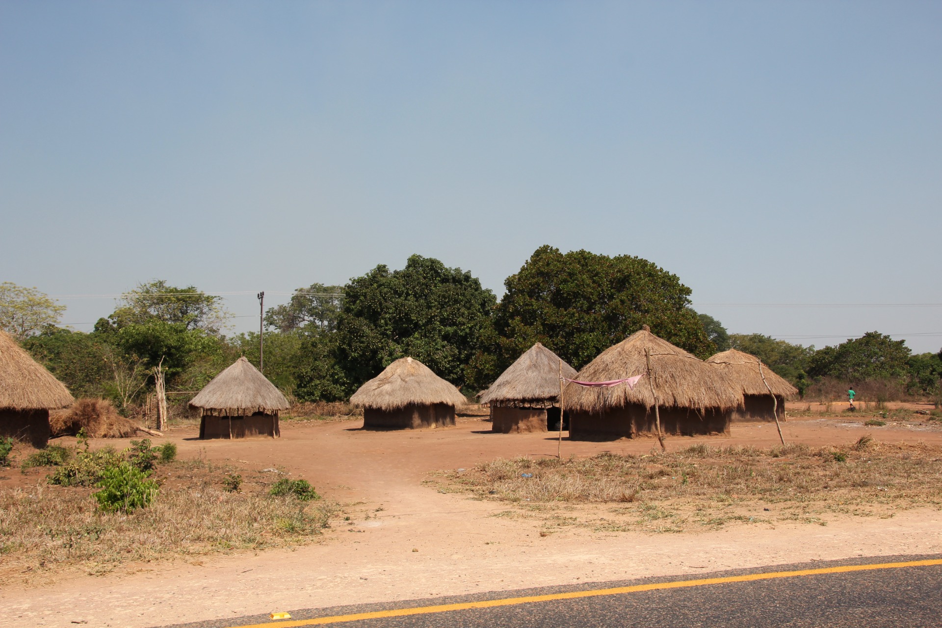 Paisagens ao longo da estrada de Vilanculos à Beira