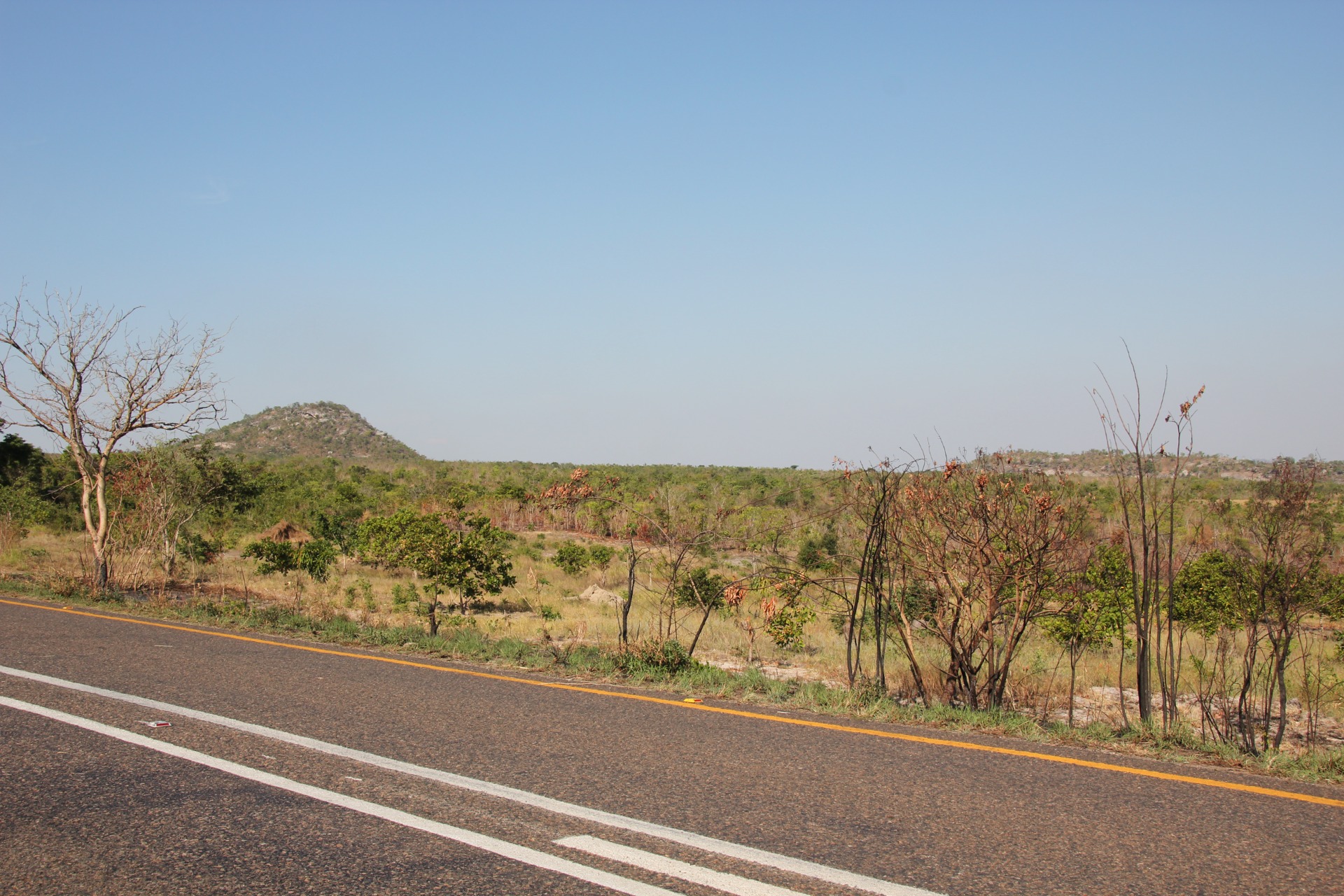 Paisagens ao longo da estrada de Vilanculos à Beira