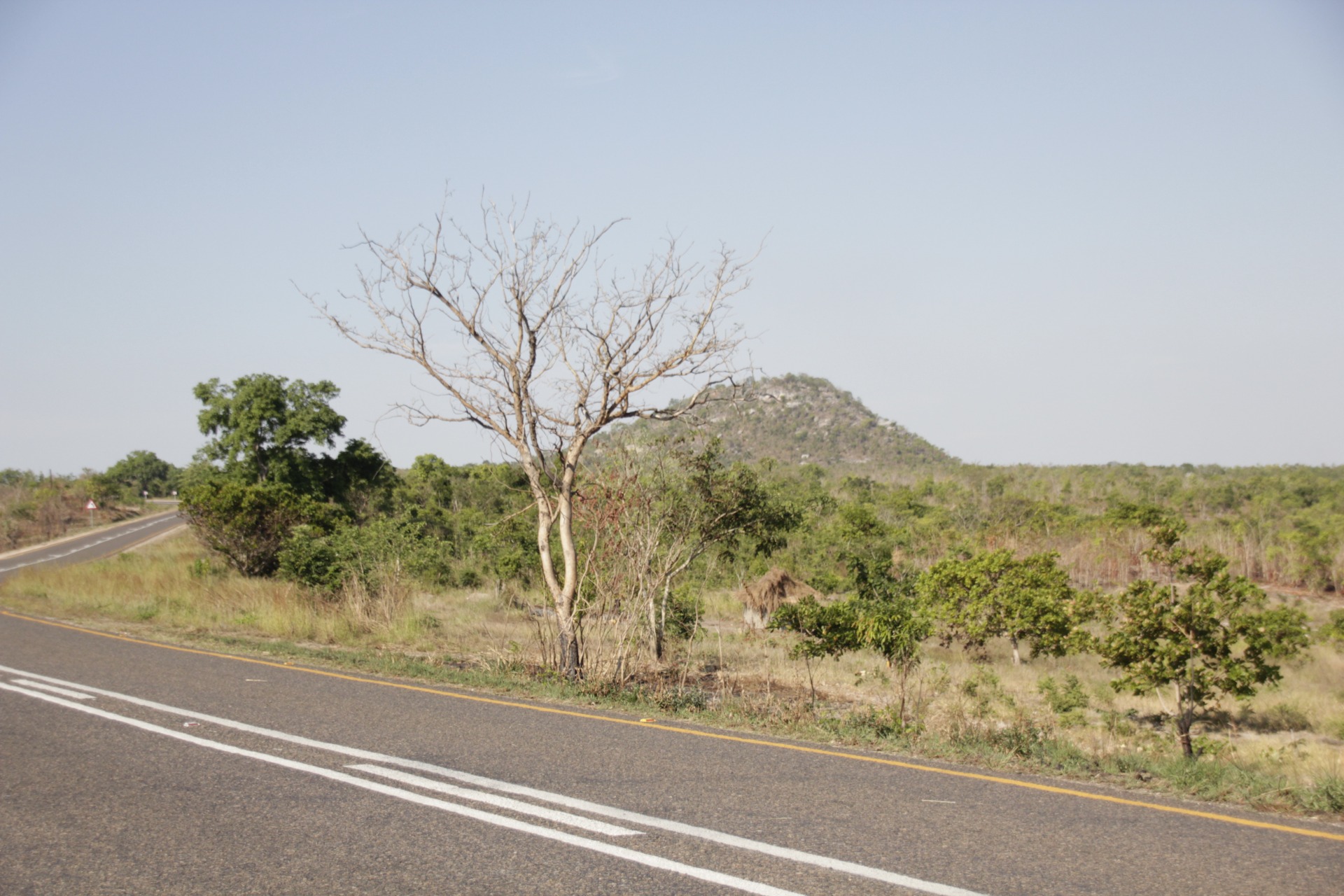 Paisagens ao longo da estrada de Vilanculos à Beira