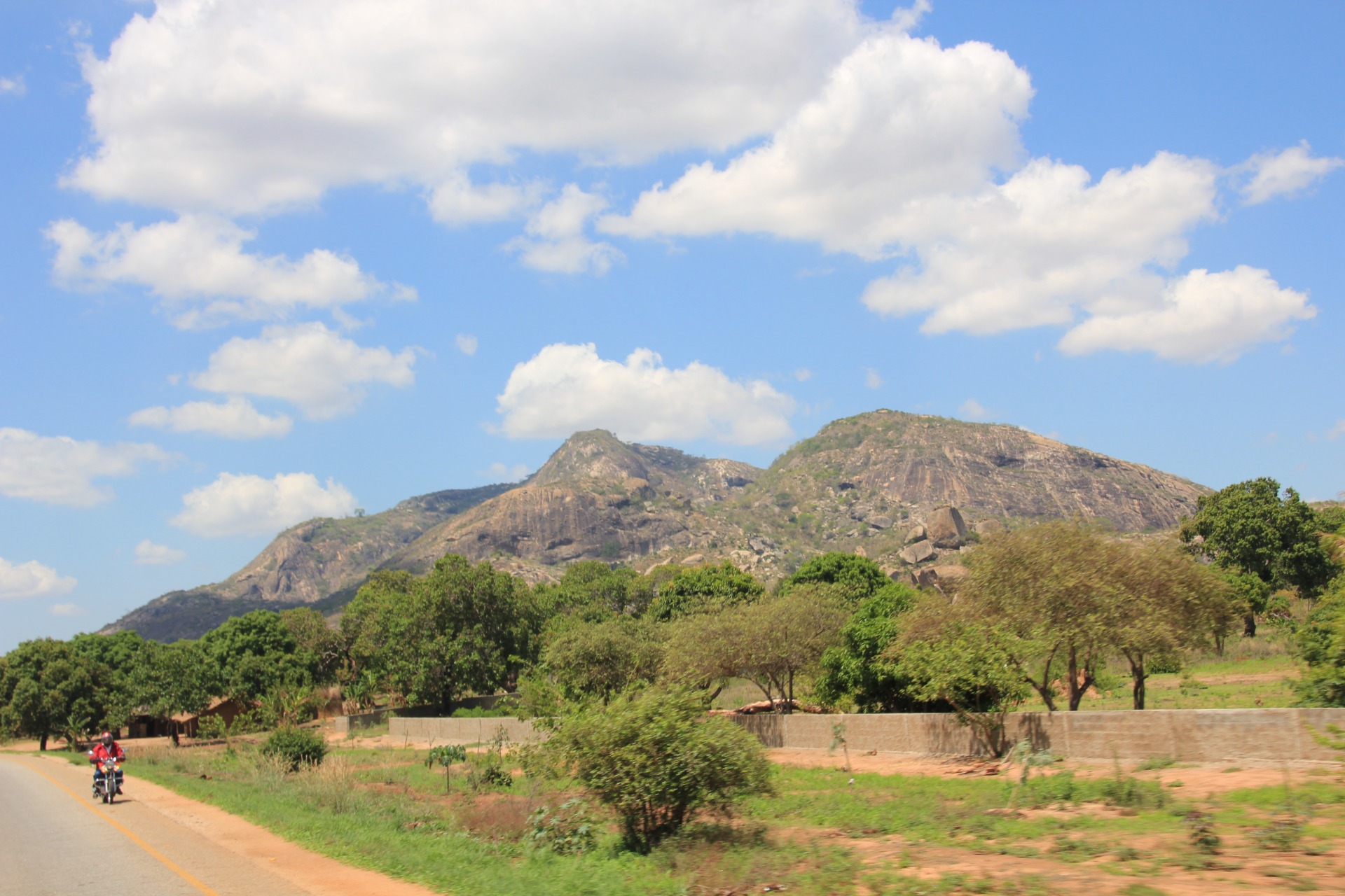 Paisagens ao longo da estrada de Nampula a Nacala
