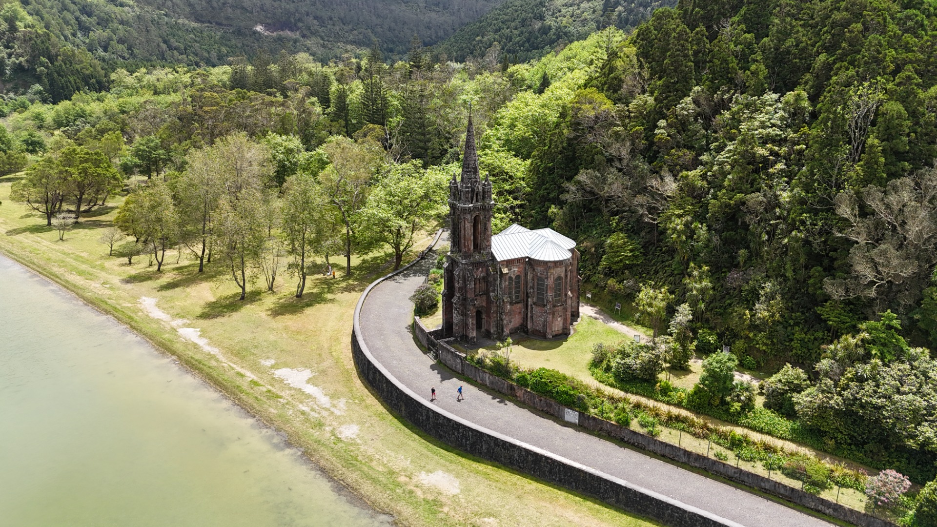 Furnas e o famoso cozido das Furnas. Ilha de São Miguel