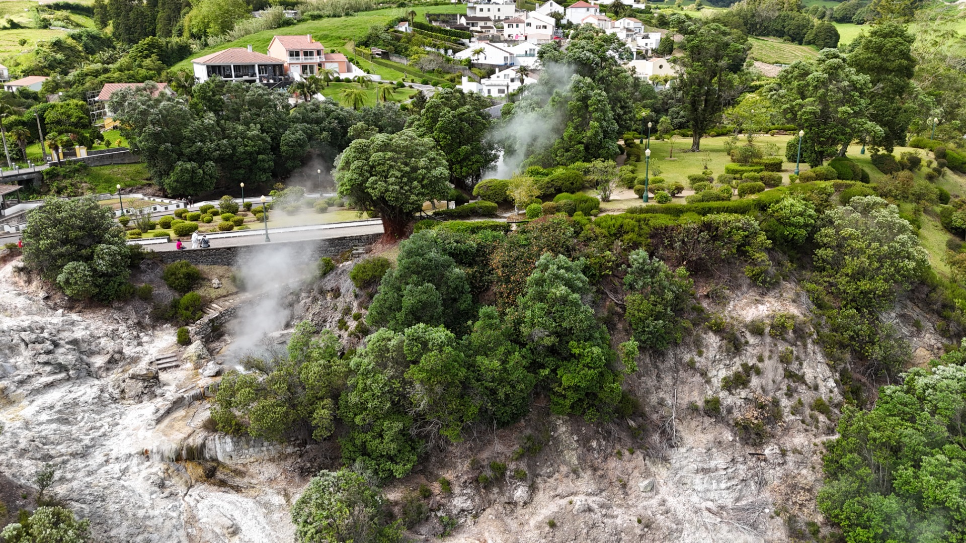 Furnas e o famoso cozido das Furnas. Ilha de São Miguel