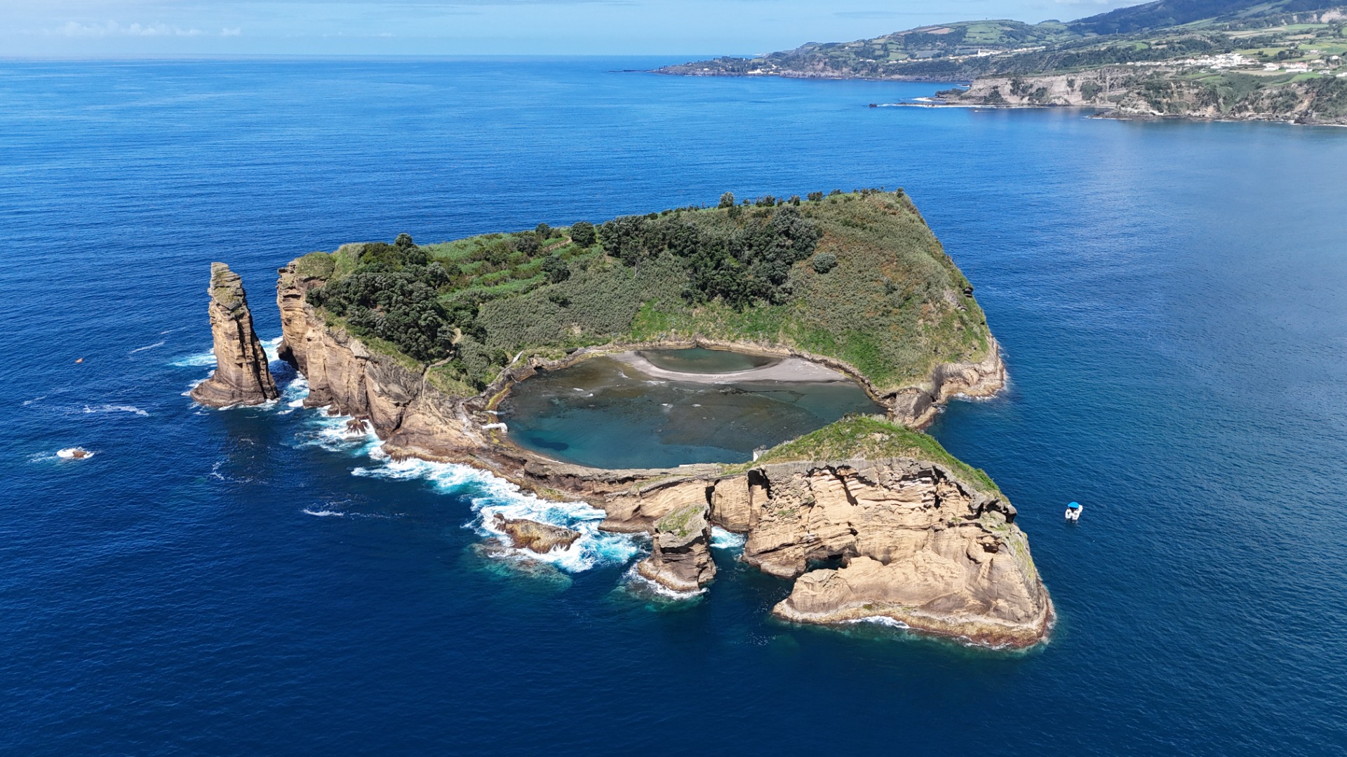 Ilhéu de Vila Franca do Campo. Ilha de São Miguel
