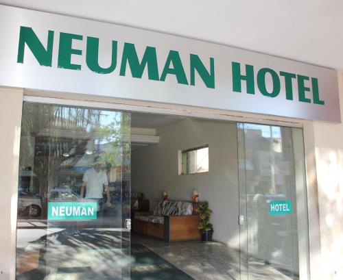 Neuman Hotel