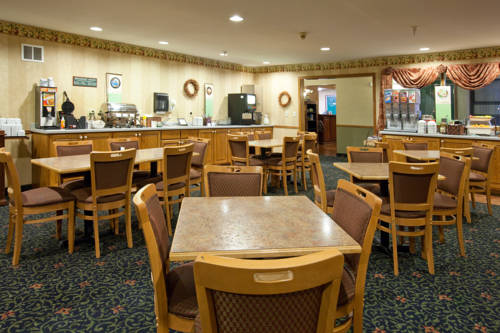 Country Inn & Suites - Cedar Falls