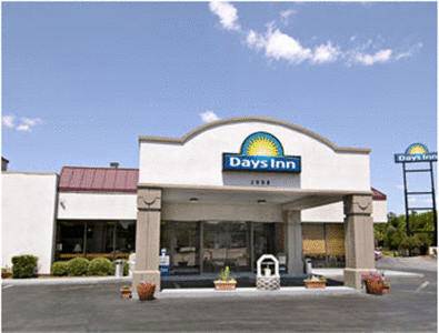 Days Inn Charleston - Airport Coliseum