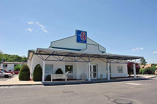 Motel 6 Providence East