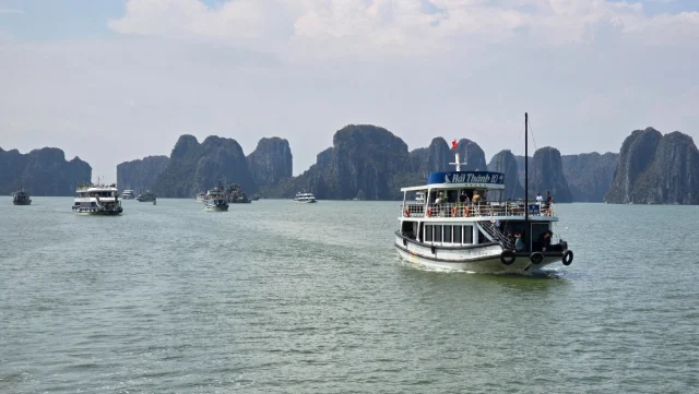 Ha Long Bay, Hanoi - Vietname