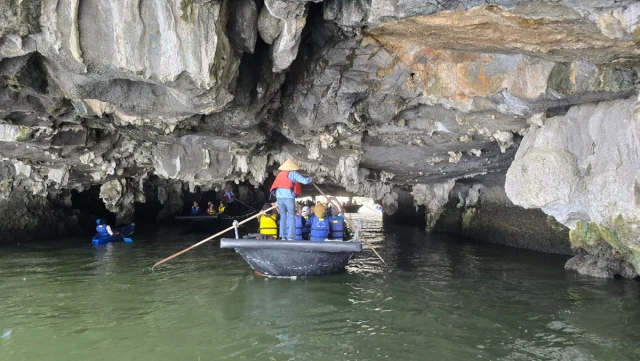 Ha Long Bay, Hanoi - Vietname