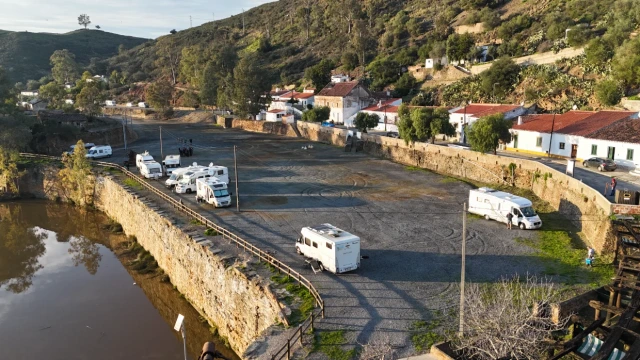 Aldeia ribeirinha do Pomarão