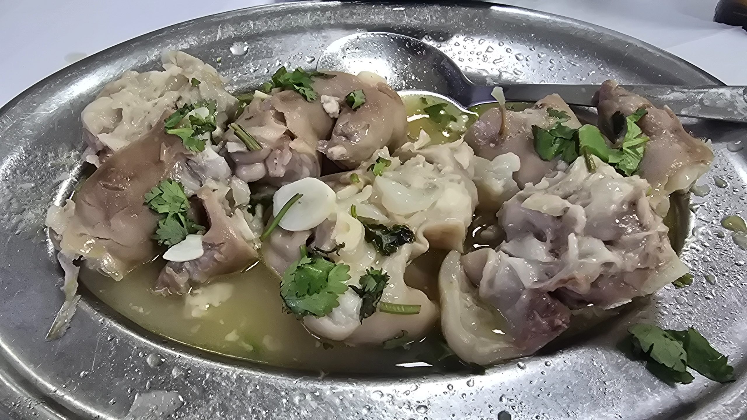Pezinhos de porco de coentrada, restaurante 3 irmãs em Grândola