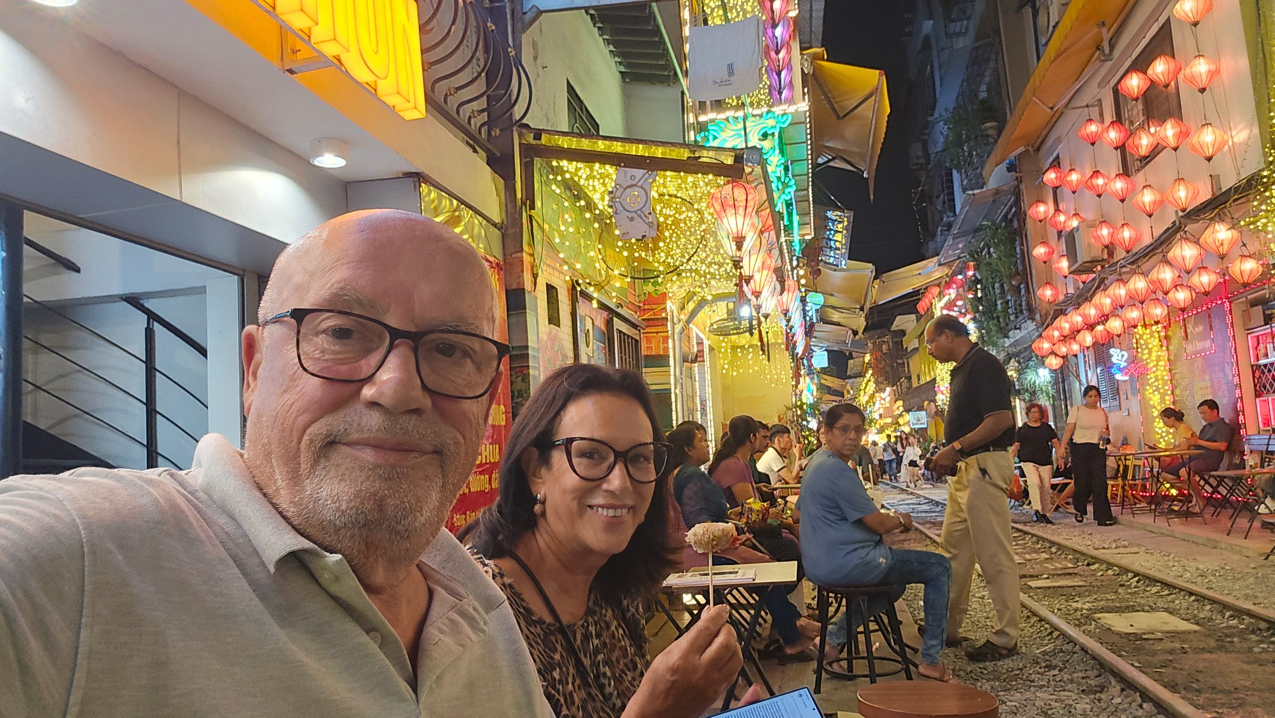 Não podiamos perder a visita à linha do Tren. Hanoi